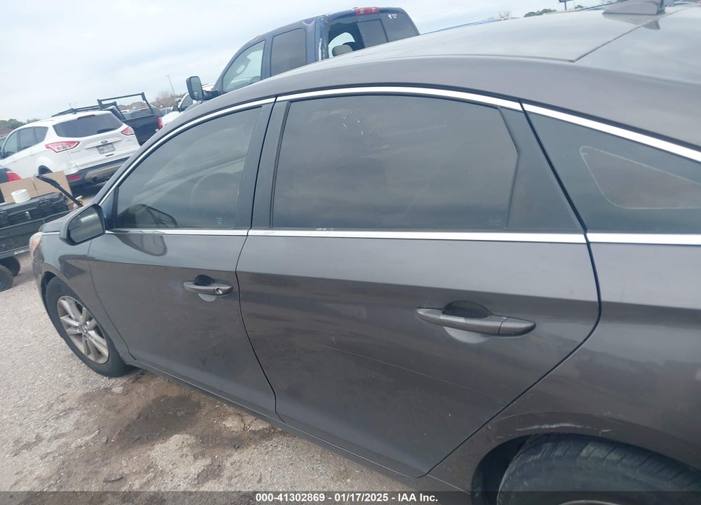 2017 HYUNDAI SONATA VIN: 5NPE24AF1HH492949