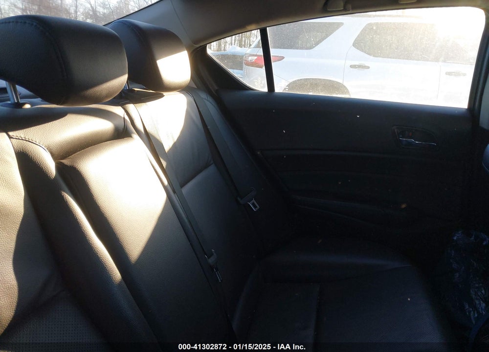 2015 ACURA ILX 2.0L VIN: 19VDE1F36FE008140