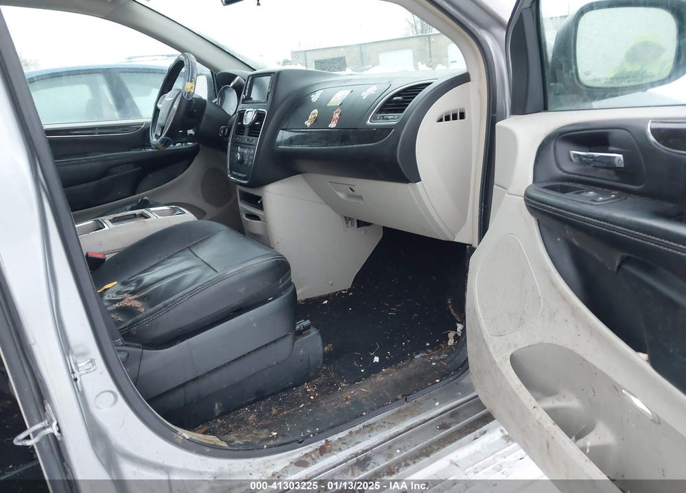 2015 CHRYSLER TOWN & COUNTRY TOURING VIN: 2C4RC1BG0FR751922