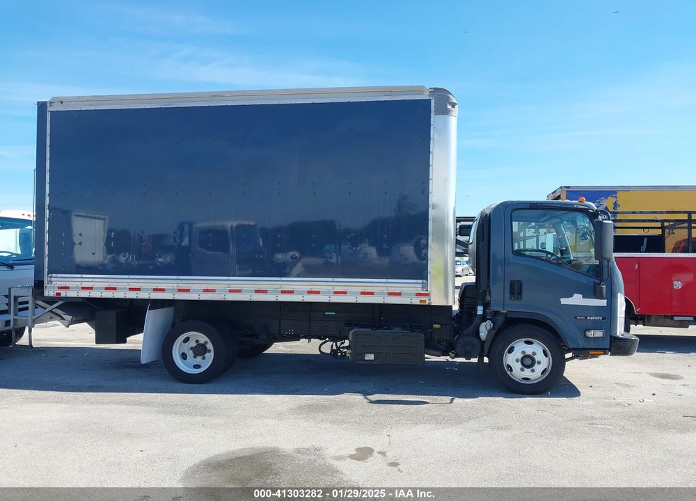 2020 ISUZU NRR VIN: JALE5W168L7303017