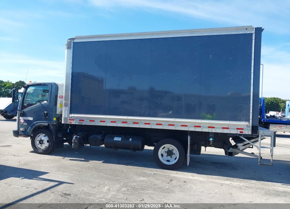 2020 ISUZU NRR VIN: JALE5W168L7303017