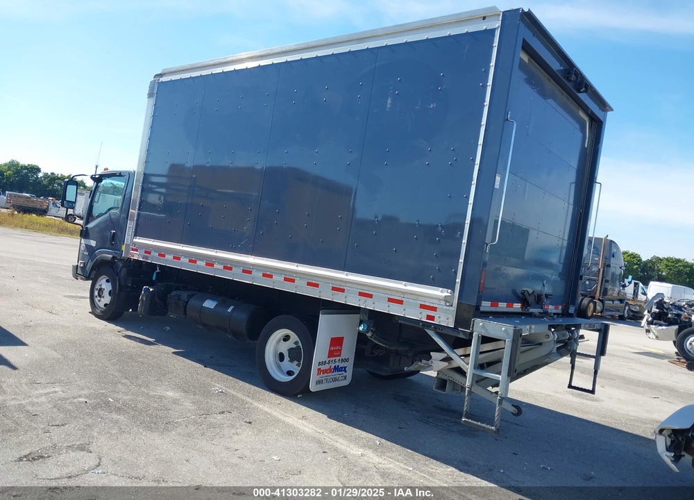 2020 ISUZU NRR VIN: JALE5W168L7303017
