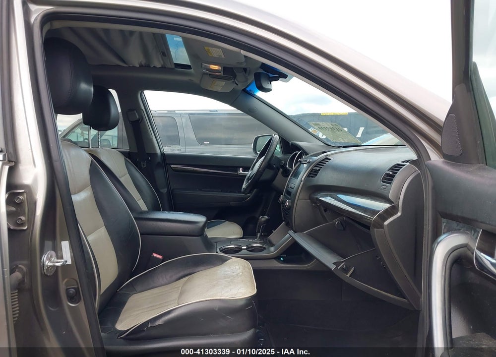 2013 KIA SORENTO SX VIN: 5XYKW4A24DG412372