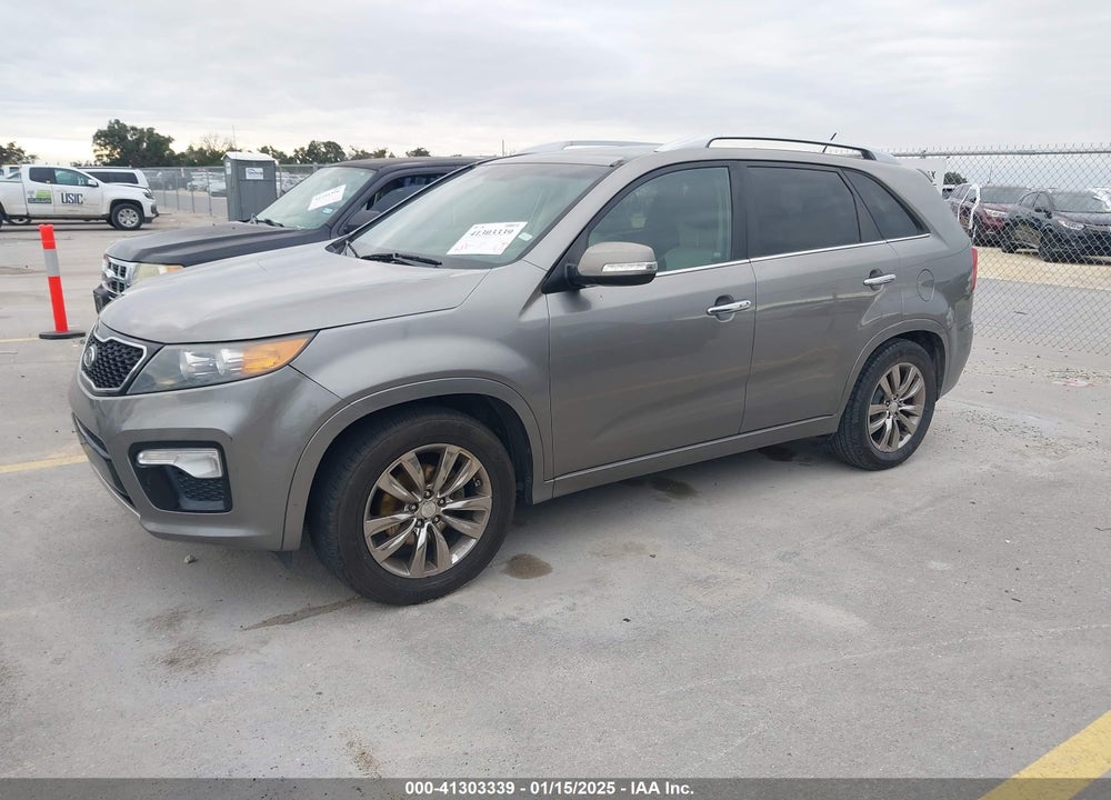 2013 KIA SORENTO SX VIN: 5XYKW4A24DG412372