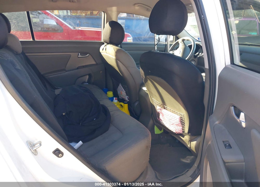 2011 KIA SPORTAGE LX VIN: KNDPB3A24B7089124