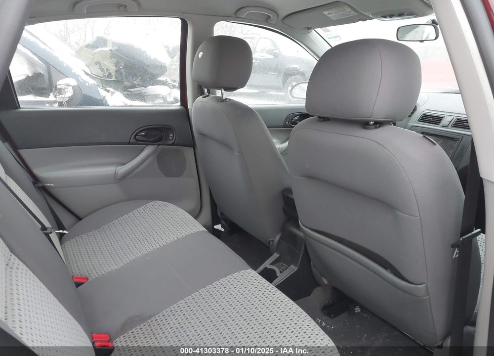 2007 FORD FOCUS S/SE/SES VIN: 1FAHP34N57W241233