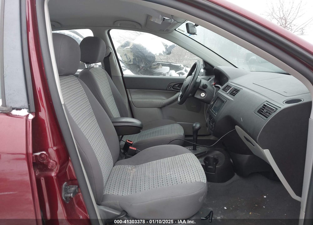 2007 FORD FOCUS S/SE/SES VIN: 1FAHP34N57W241233