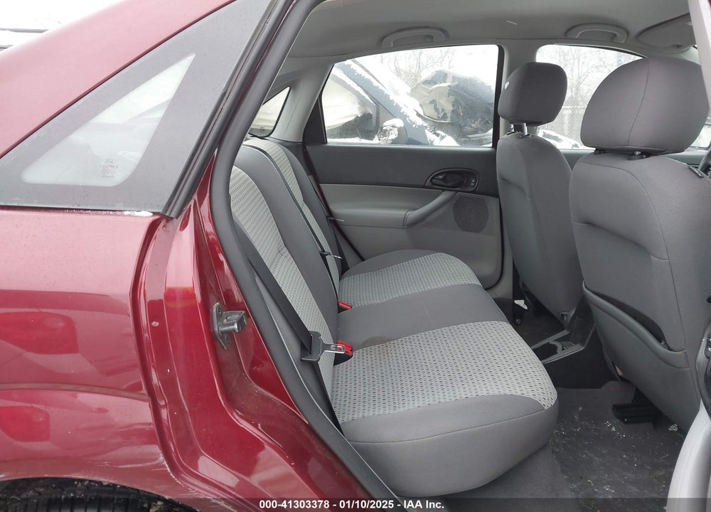 2007 FORD FOCUS S/SE/SES VIN: 1FAHP34N57W241233