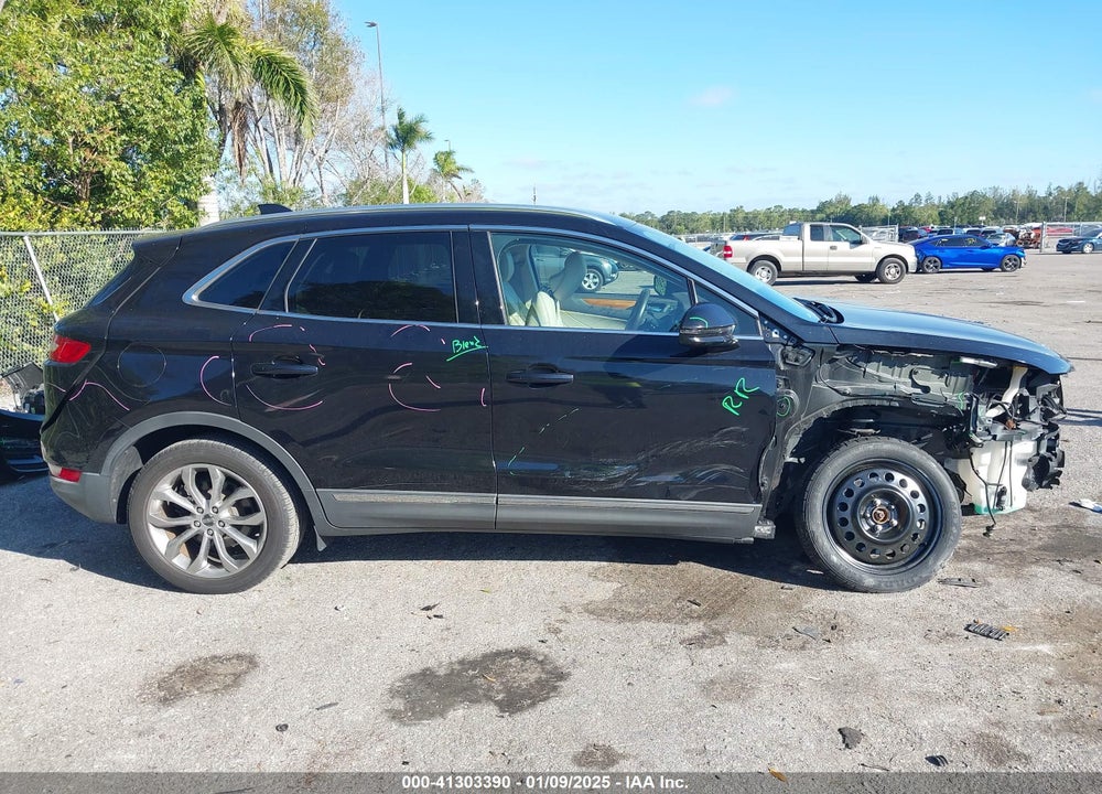 2019 LINCOLN MKC SELECT VIN: 5LMCJ2C99KUL16744