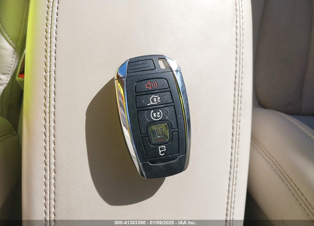 2019 LINCOLN MKC SELECT VIN: 5LMCJ2C99KUL16744