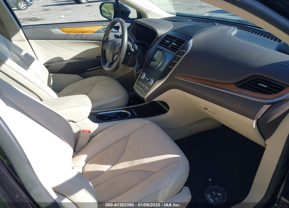 2019 LINCOLN MKC SELECT VIN: 5LMCJ2C99KUL16744