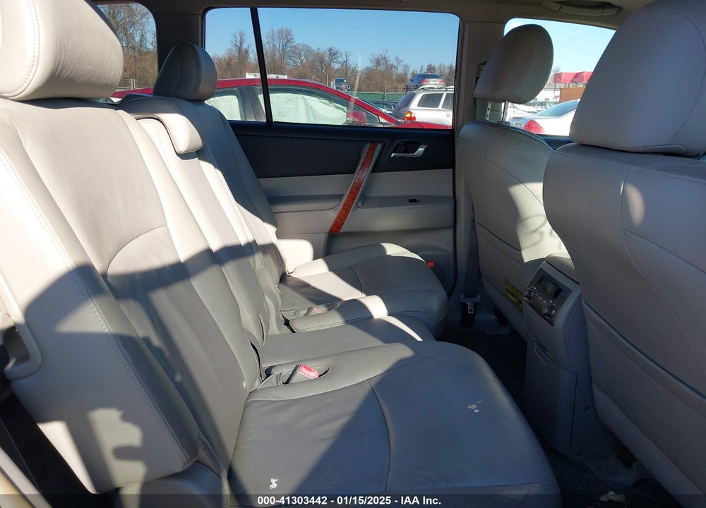 2008 TOYOTA HIGHLANDER LIMITED VIN: JTEES42A582045539