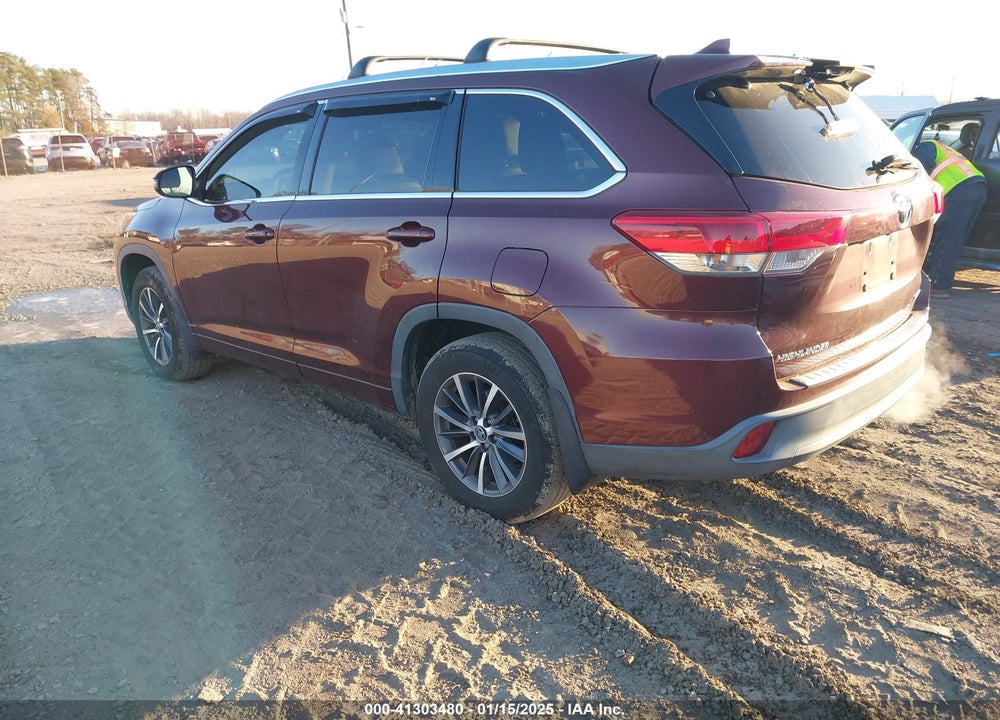 2017 TOYOTA HIGHLANDER XLE VIN: 5TDJZRFH3HS378351