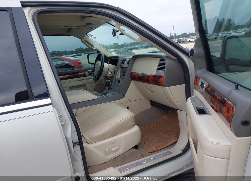2004 LINCOLN NAVIGATOR VIN: 5LMFU27R34LJ41169