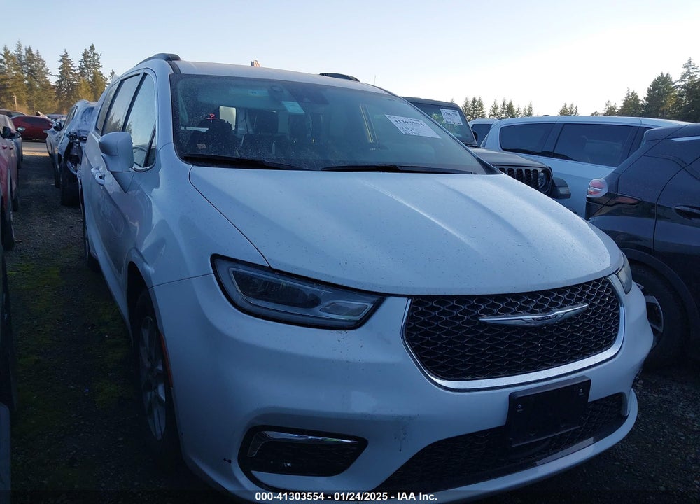 2022 CHRYSLER PACIFICA TOURING L VIN: 2C4RC1BG0NR176395