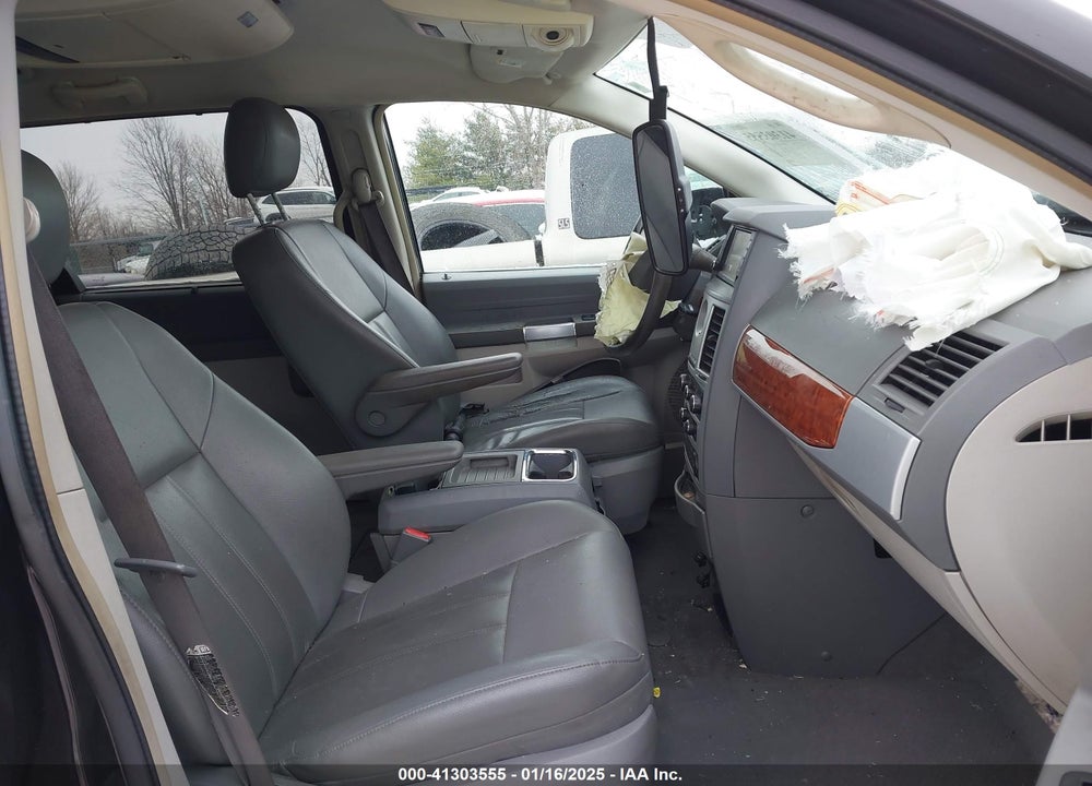 2008 CHRYSLER TOWN & COUNTRY TOURING VIN: 2A8HR54P98R769345