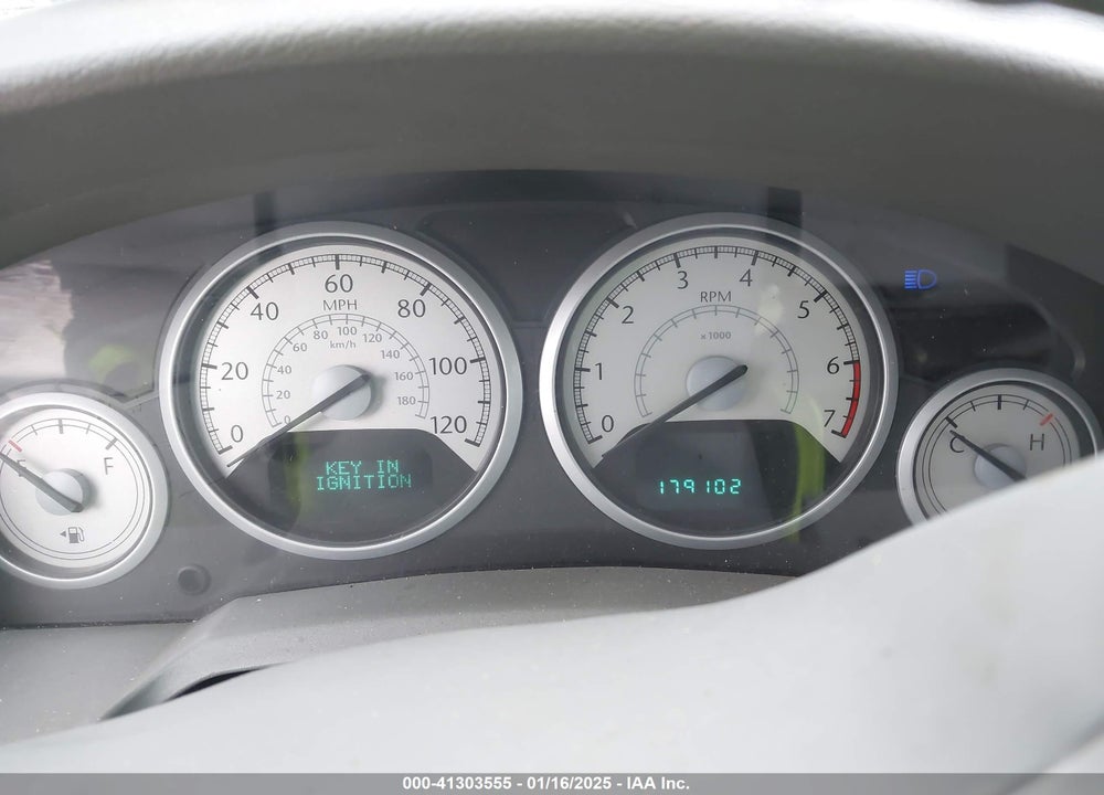 2008 CHRYSLER TOWN & COUNTRY TOURING VIN: 2A8HR54P98R769345