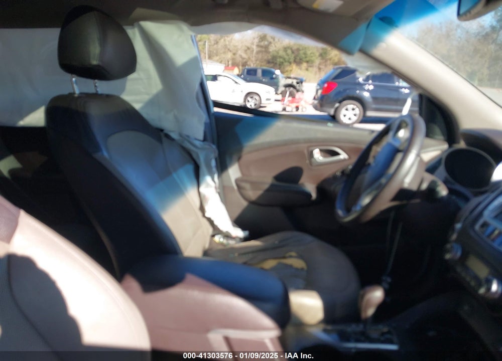 2013 HYUNDAI TUCSON LIMITED VIN: KM8JUCAC9DU576618