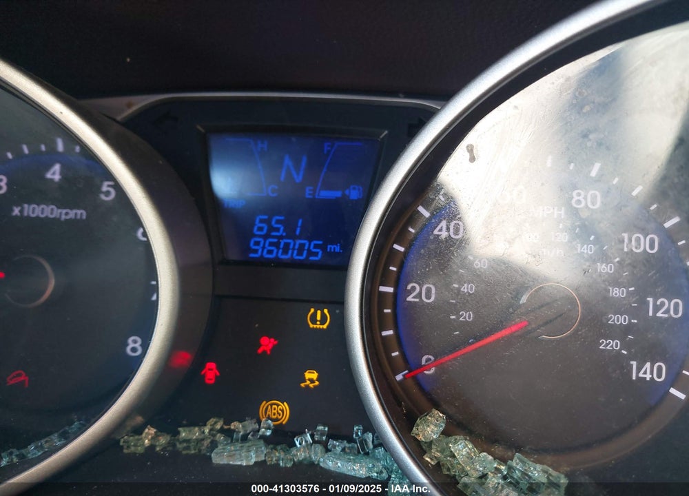 2013 HYUNDAI TUCSON LIMITED VIN: KM8JUCAC9DU576618