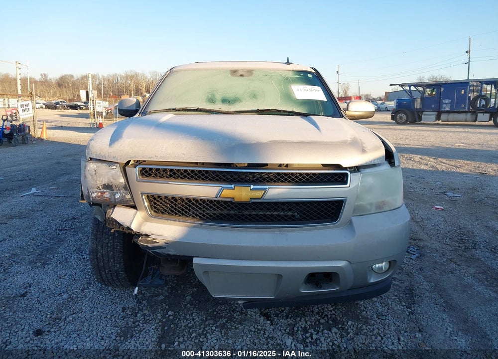 2007 CHEVROLET SUBURBAN 1500 LT VIN: 1GNFC16027J235512