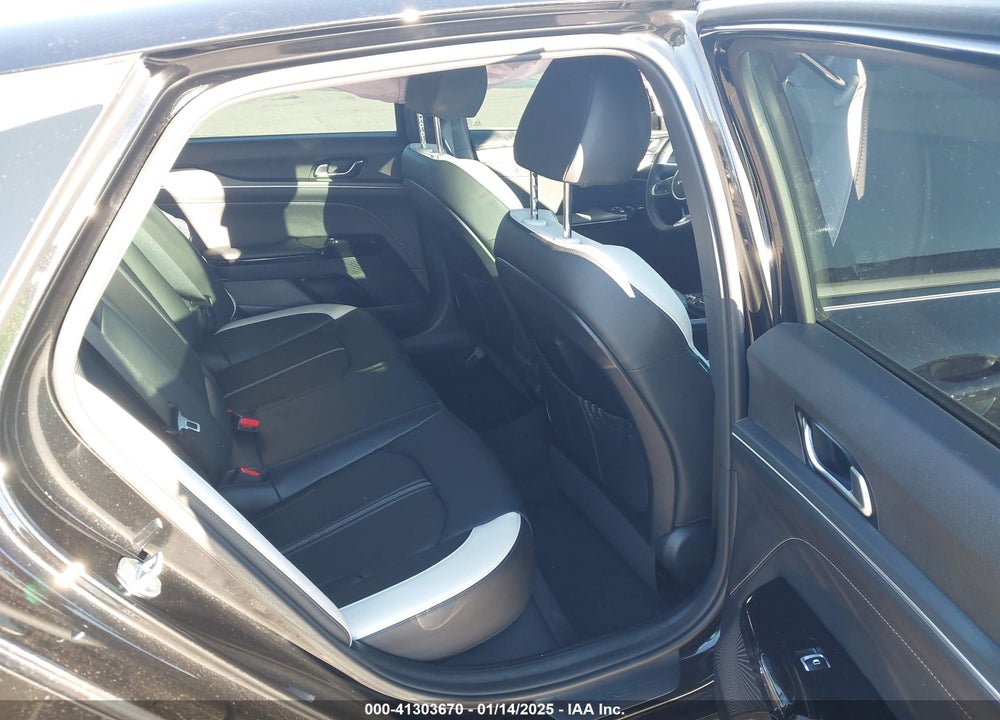 2025 KIA K5 VIN: KNAG64J71S5269658
