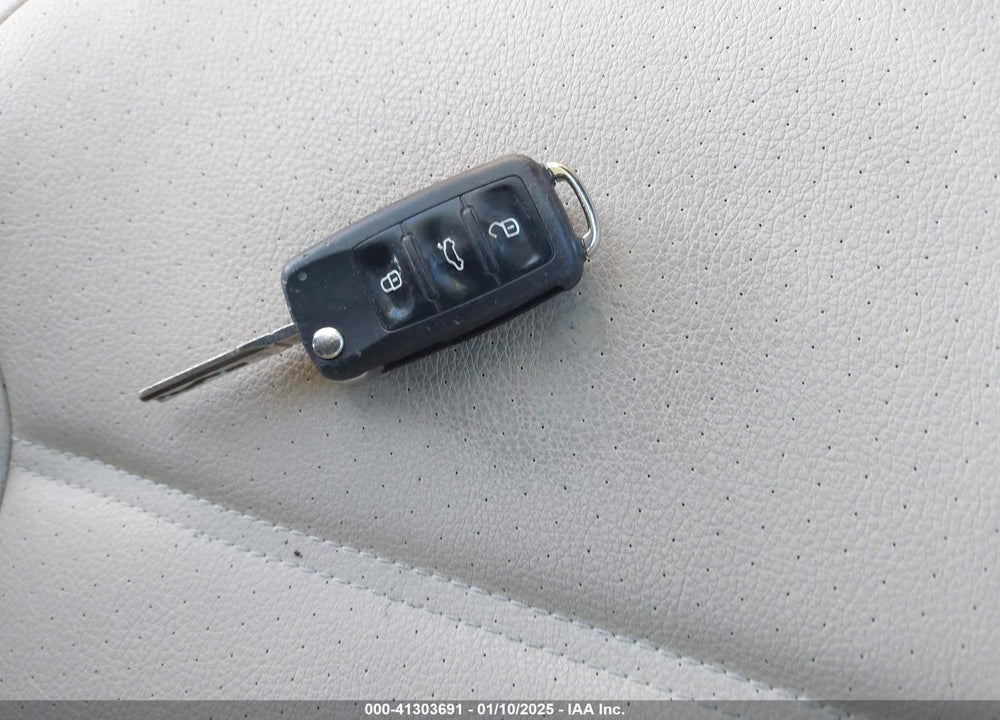 2012 VOLKSWAGEN JETTA 2.5L SE VIN: 3VWDP7AJ5CM406951