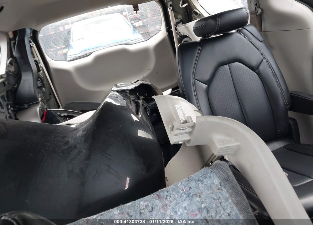 2020 CHRYSLER VOYAGER VIN: 2C4RC1DG7LR176839