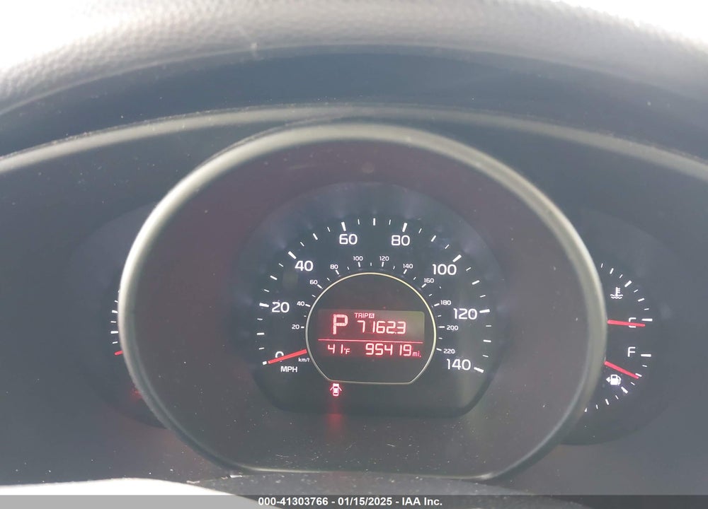 2016 KIA SOUL VIN: KNDJN2A25G7839564