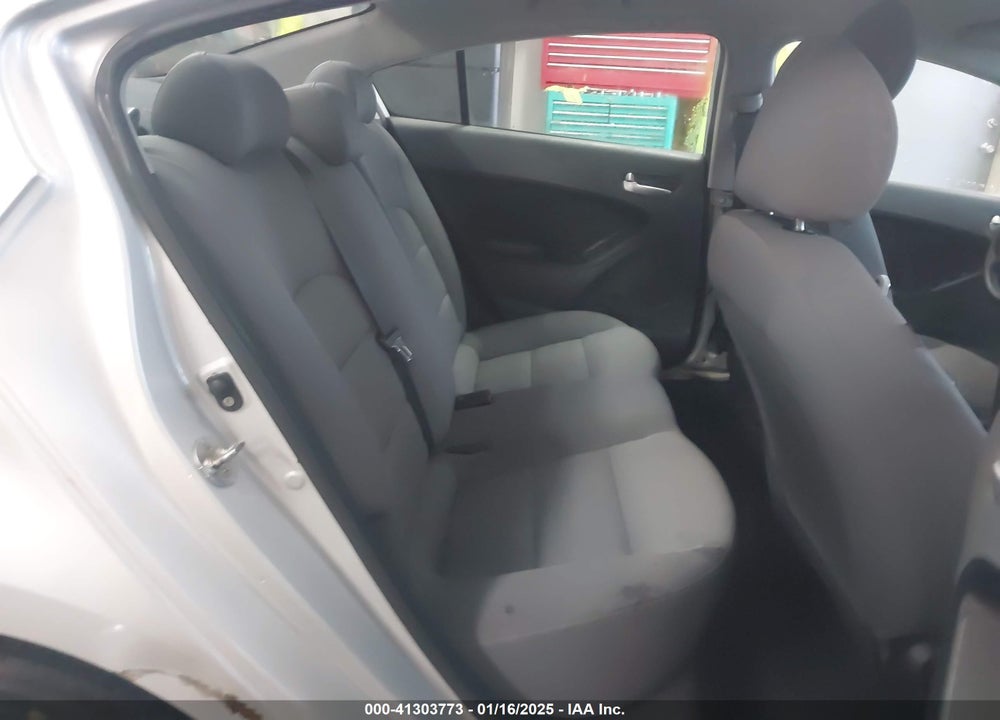 2018 KIA FORTE LX VIN: 3KPFK4A75JE193200