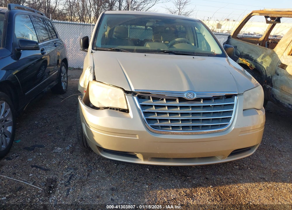 2010 CHRYSLER TOWN & COUNTRY NEW LX VIN: 2A4RR2D13AR351790