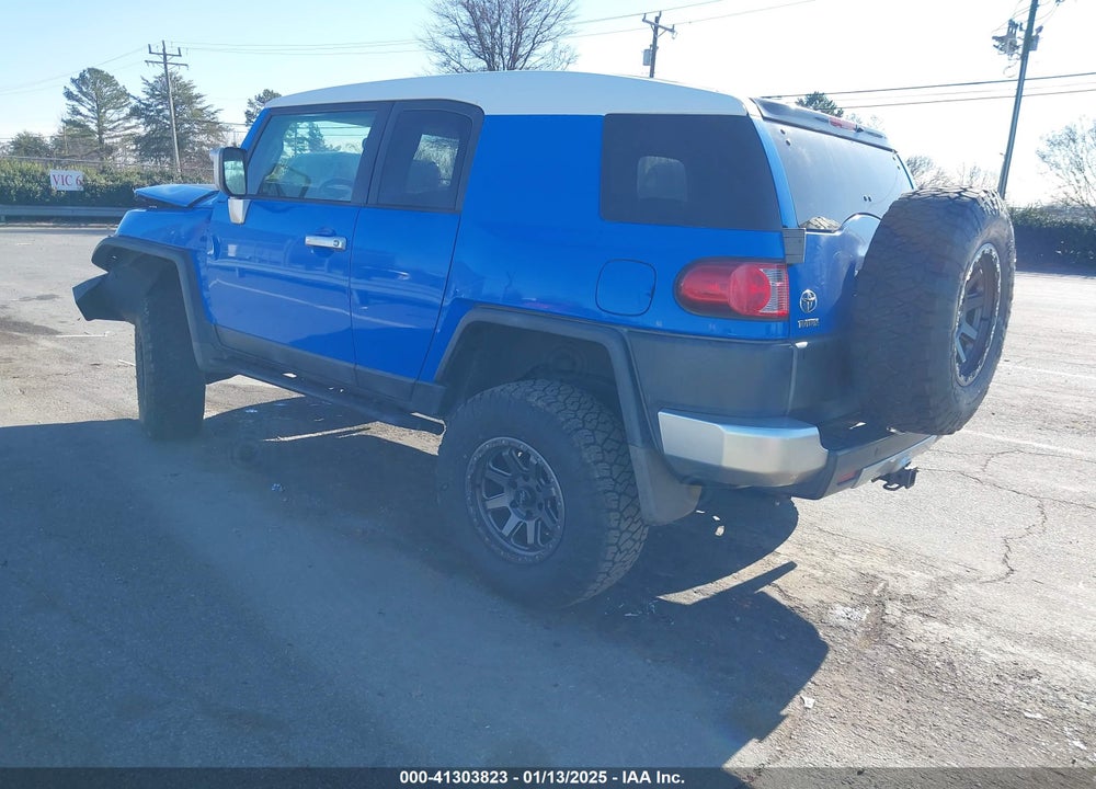 2007 TOYOTA FJ CRUISER VIN: JTEBU11F570049674