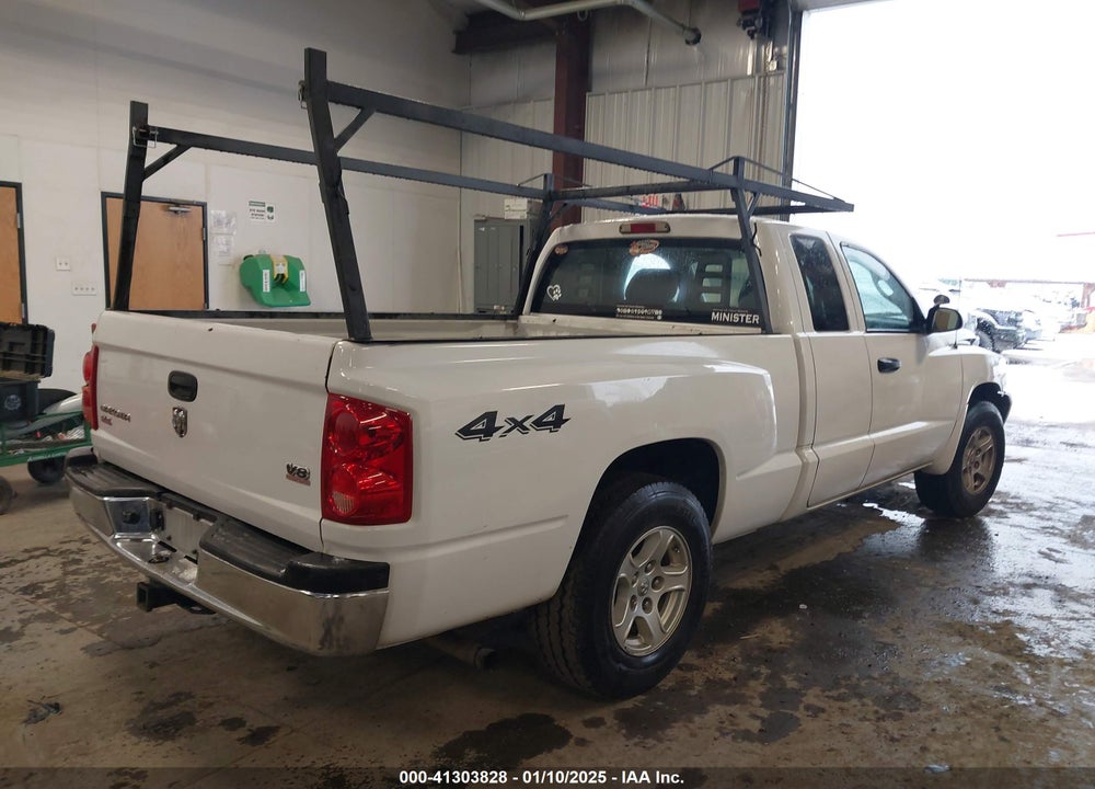 2005 DODGE DAKOTA SLT VIN: 1D7HW42N35S145309