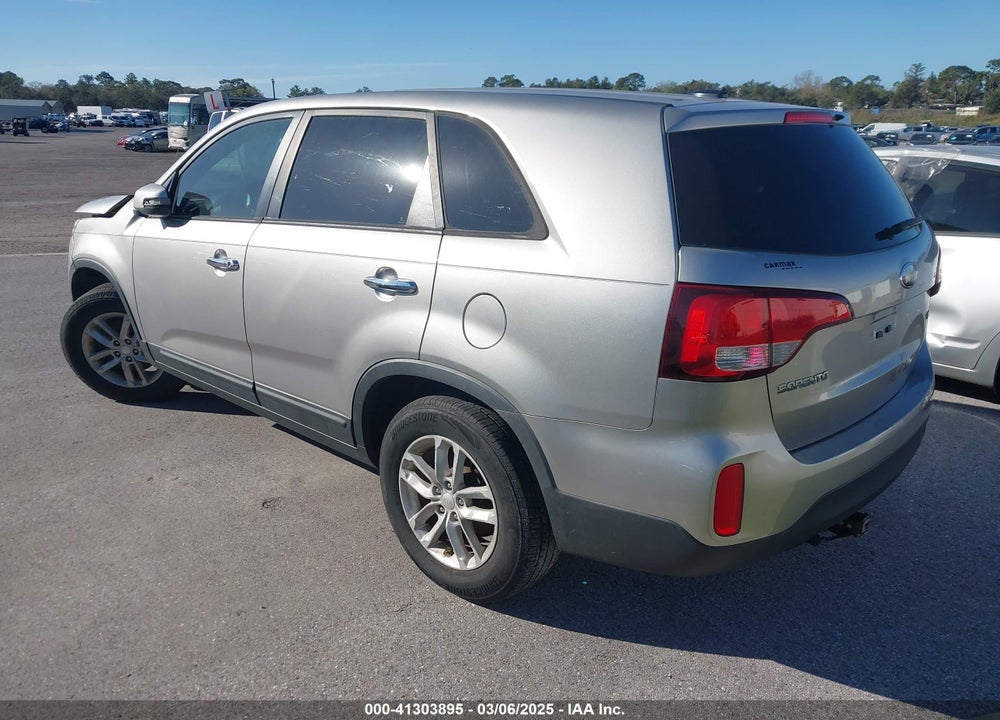 2014 KIA SORENTO LX VIN: 5XYKT3A66EG477120