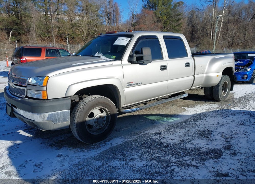 2005 CHEVROLET SILVERADO 3500 LT VIN: 1GCJK33205F841043