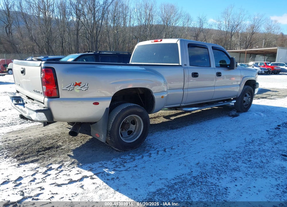 2005 CHEVROLET SILVERADO 3500 LT VIN: 1GCJK33205F841043