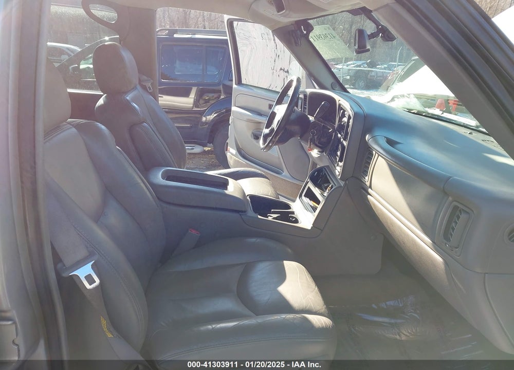 2005 CHEVROLET SILVERADO 3500 LT VIN: 1GCJK33205F841043