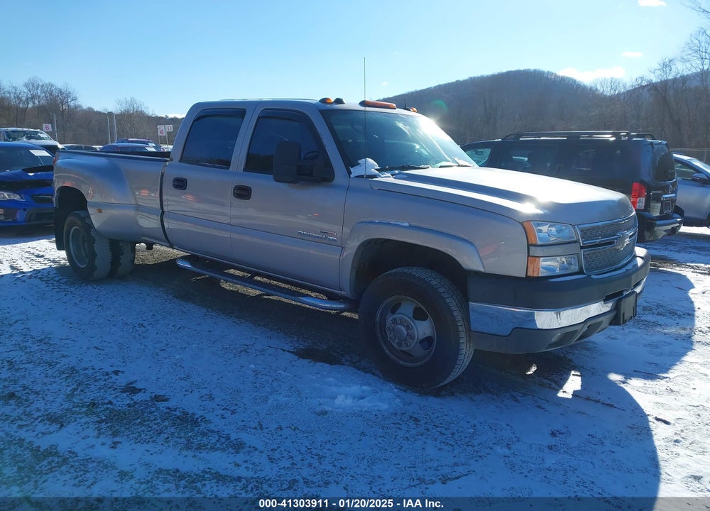 2005 CHEVROLET SILVERADO 3500 LT VIN: 1GCJK33205F841043