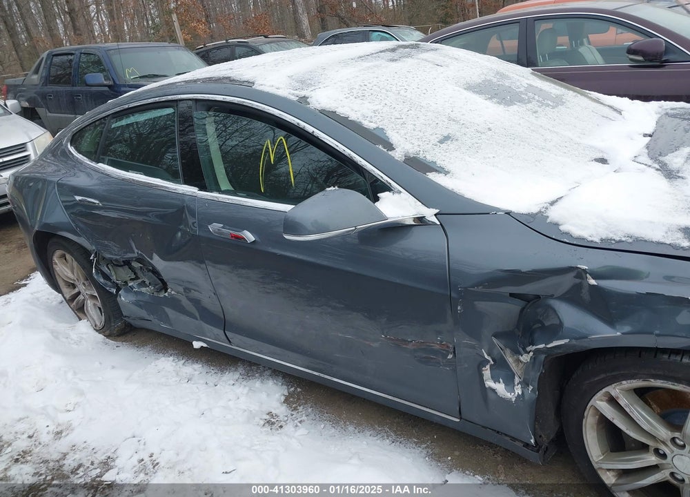 2013 TESLA MODEL S VIN: 5YJSA1CN6DFP26763