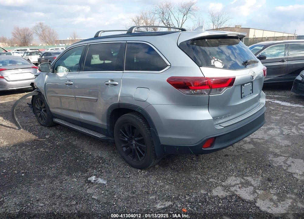 2019 TOYOTA HIGHLANDER SE VIN: 5TDJZRFH5KS606423