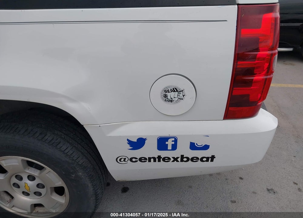 2008 CHEVROLET SUBURBAN 1500 LT VIN: 1GNFC16048R229603