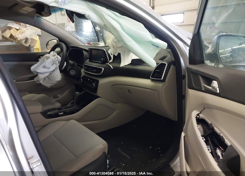 2019 HYUNDAI TUCSON SE VIN: KM8J2CA48KU982613
