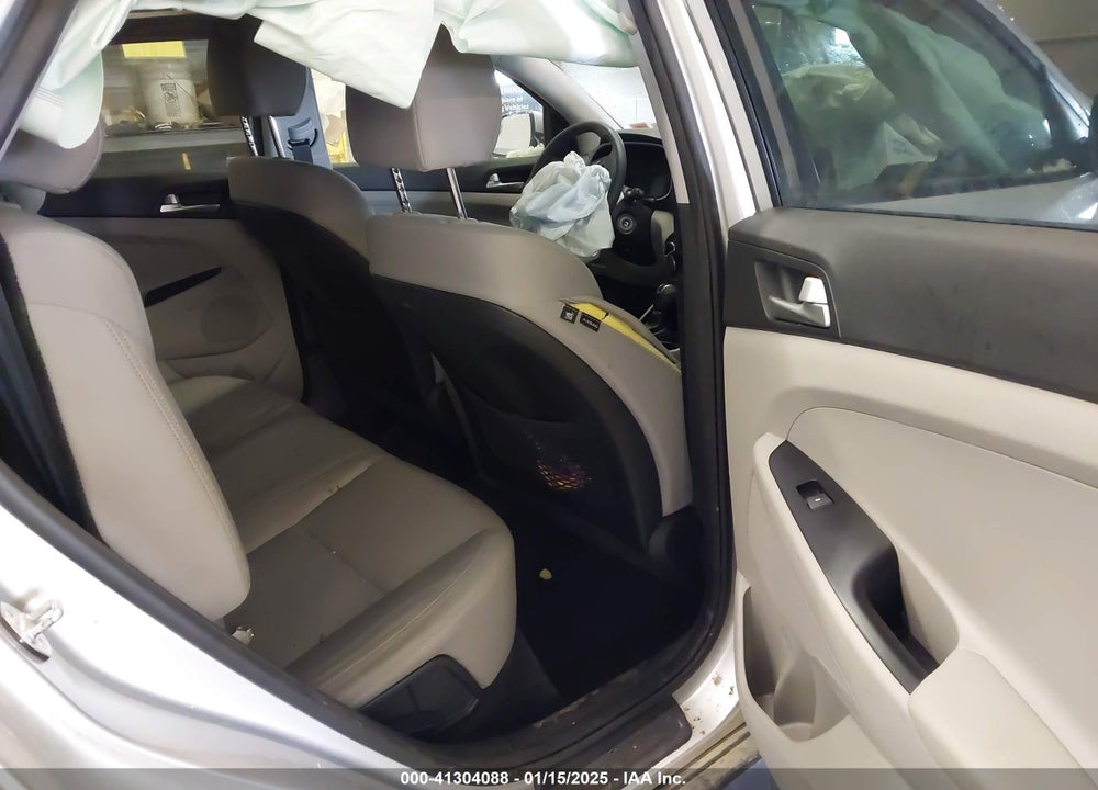 2019 HYUNDAI TUCSON SE VIN: KM8J2CA48KU982613