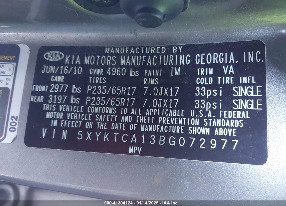 2011 KIA SORENTO LX VIN: 5XYKTCA13BG072977