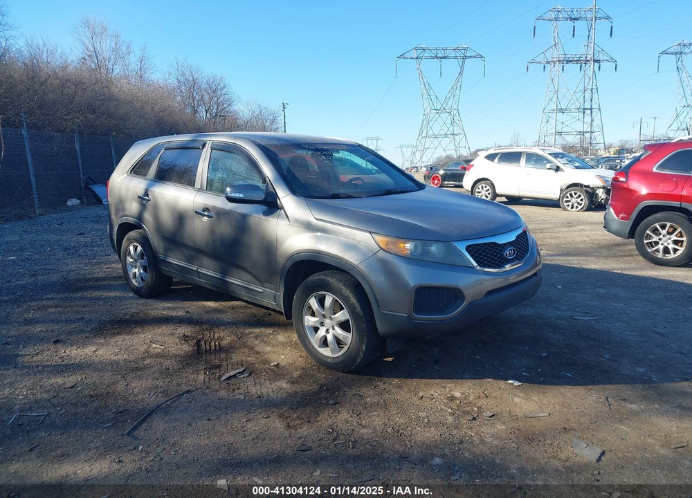 2011 KIA SORENTO LX VIN: 5XYKTCA13BG072977