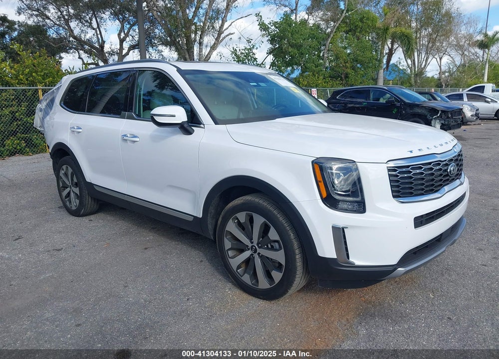 2021 KIA TELLURIDE S VIN: 5XYP64HCXMG116924