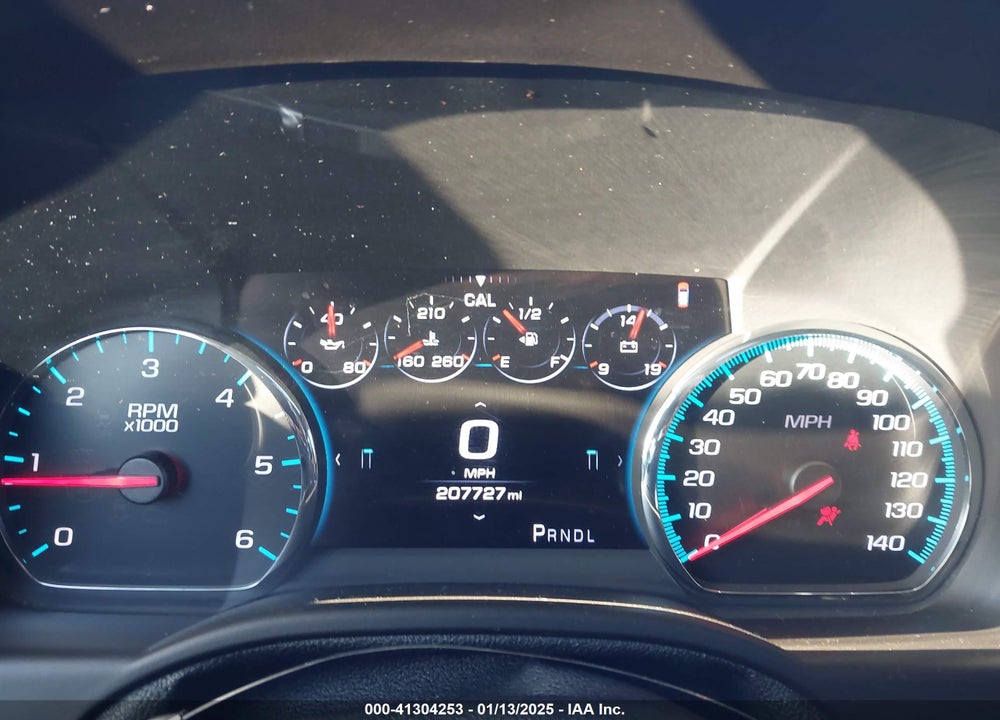 2017 CHEVROLET SUBURBAN PREMIER VIN: 1GNSKJKC6HR274317