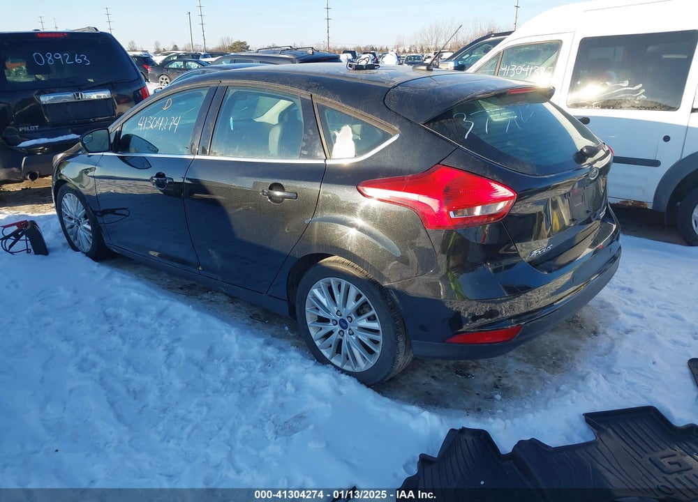 2015 FORD FOCUS VIN: 1FADP3N29FL373723