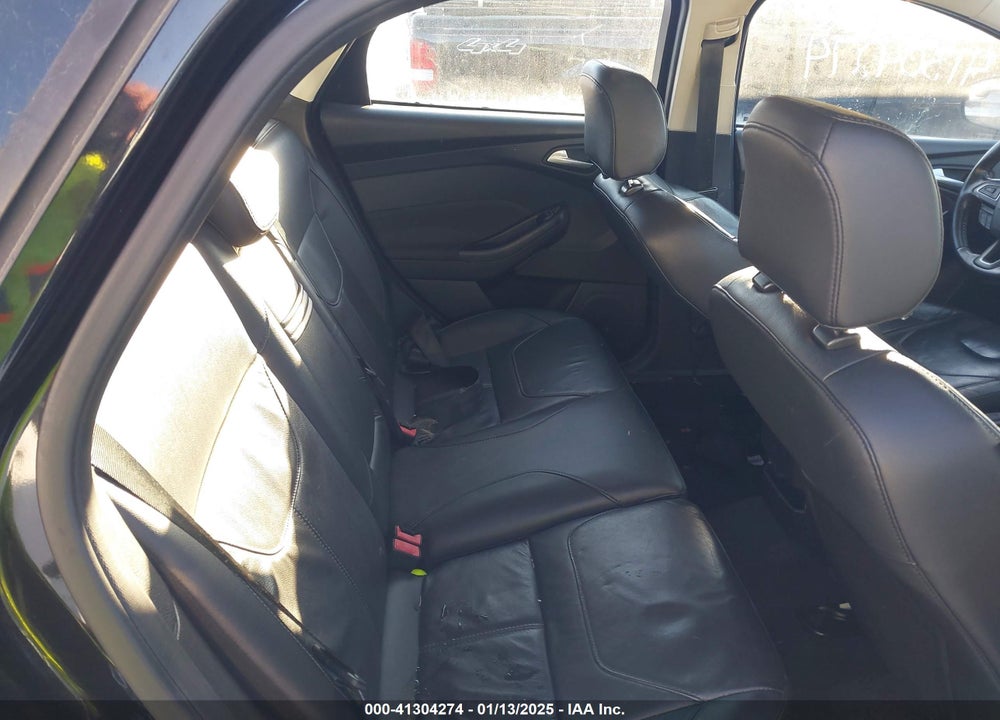 2015 FORD FOCUS VIN: 1FADP3N29FL373723