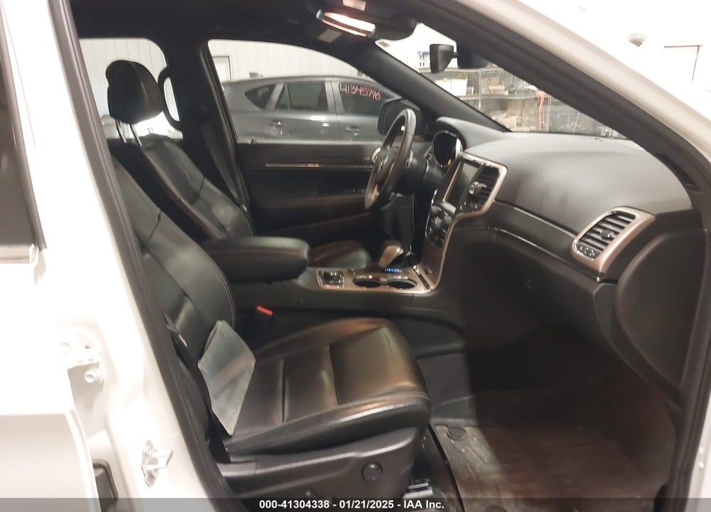 2017 JEEP GRAND CHEROKEE VIN: 1C4RJFBG6HC772899
