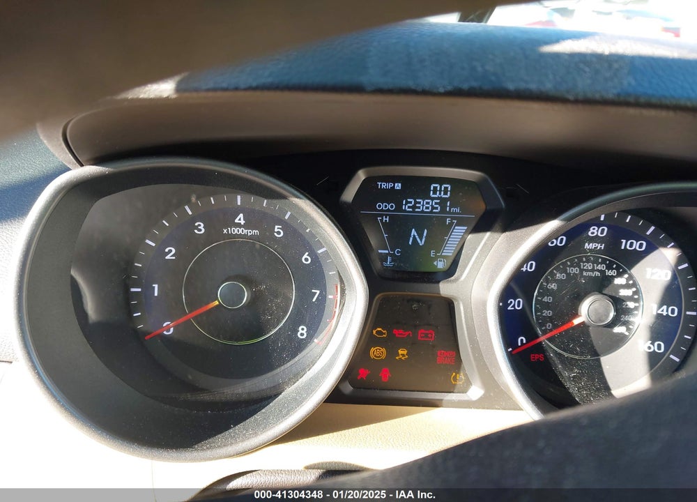 2013 HYUNDAI ELANTRA VIN: 5NPDH4AE0DH277431